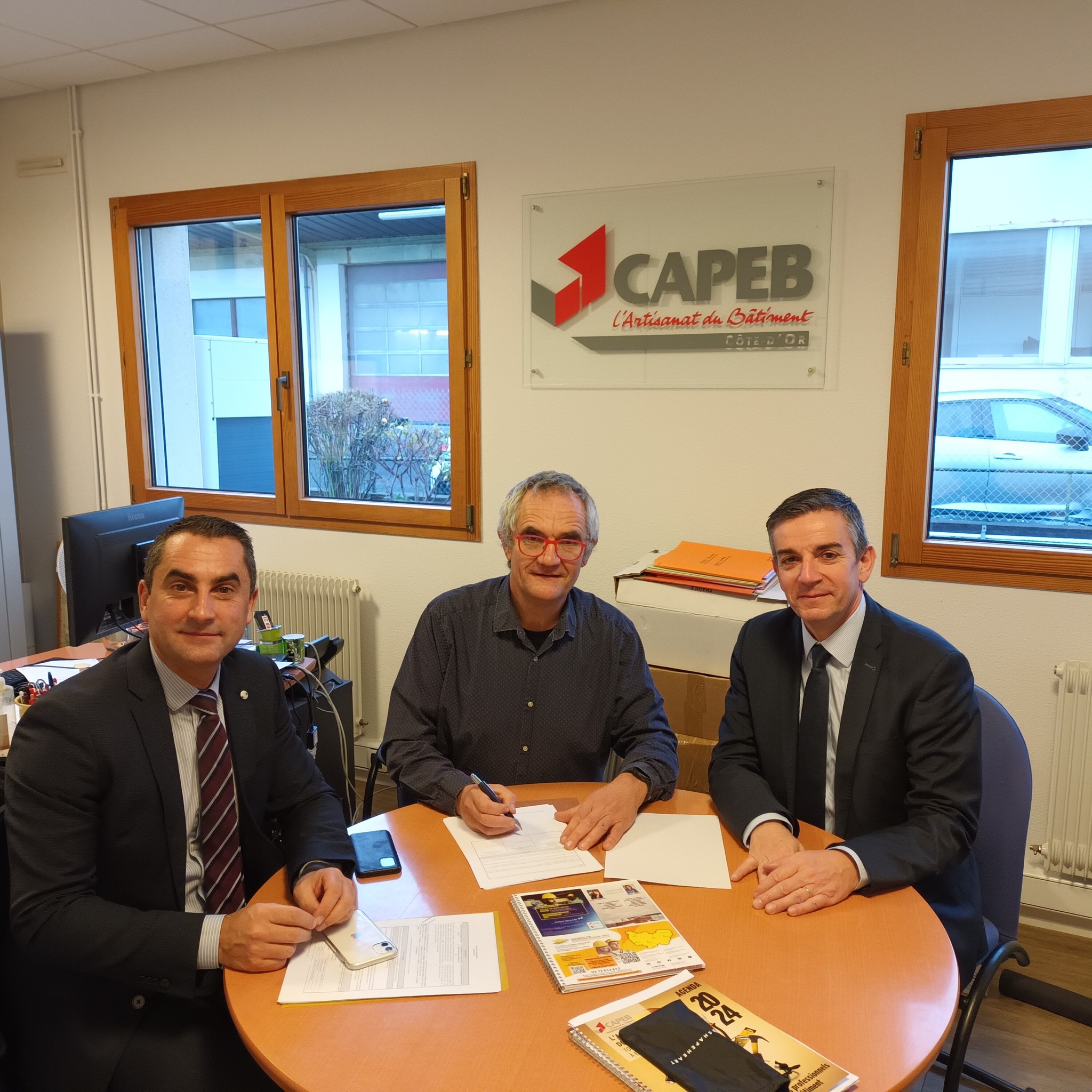 Renouvellement Du Partenariat Banque Populaire CAPEB